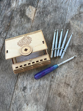 Load image into Gallery viewer, Interchangeable Set of Crochet Hooks
