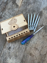 Load image into Gallery viewer, Interchangeable Set of Crochet Hooks