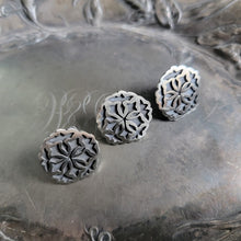 Load image into Gallery viewer, JUL Design Studs