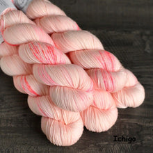 Load image into Gallery viewer, Super Sock Yarn 100g