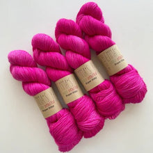 Load image into Gallery viewer, Emma's Yarn