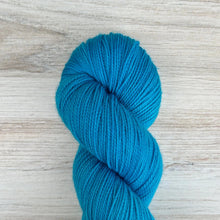 Load image into Gallery viewer, Merino Twist Fingering
