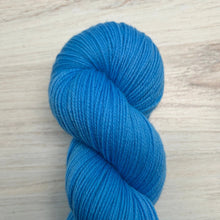 Load image into Gallery viewer, Merino Twist Fingering
