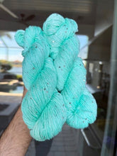 Load image into Gallery viewer, Spotlight Yarn w/ Sequins
