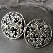 Load image into Gallery viewer, JUL Design Studs
