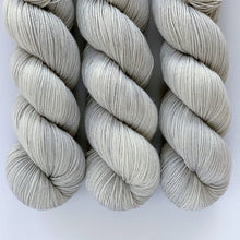 Load image into Gallery viewer, La Bien Aimee - 50g Super Sock
